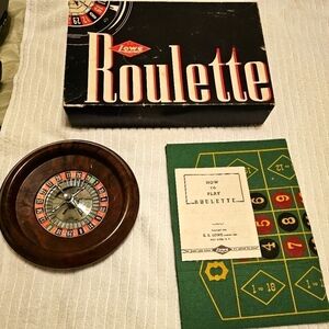 Vintage Roulette E.S. Lowe Inc Felt  Layout & Ball includes instructions